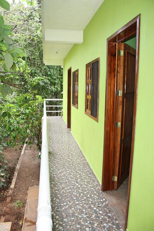 Yaxche Centro Hostal Y Camping Bacalar Kültér fotó